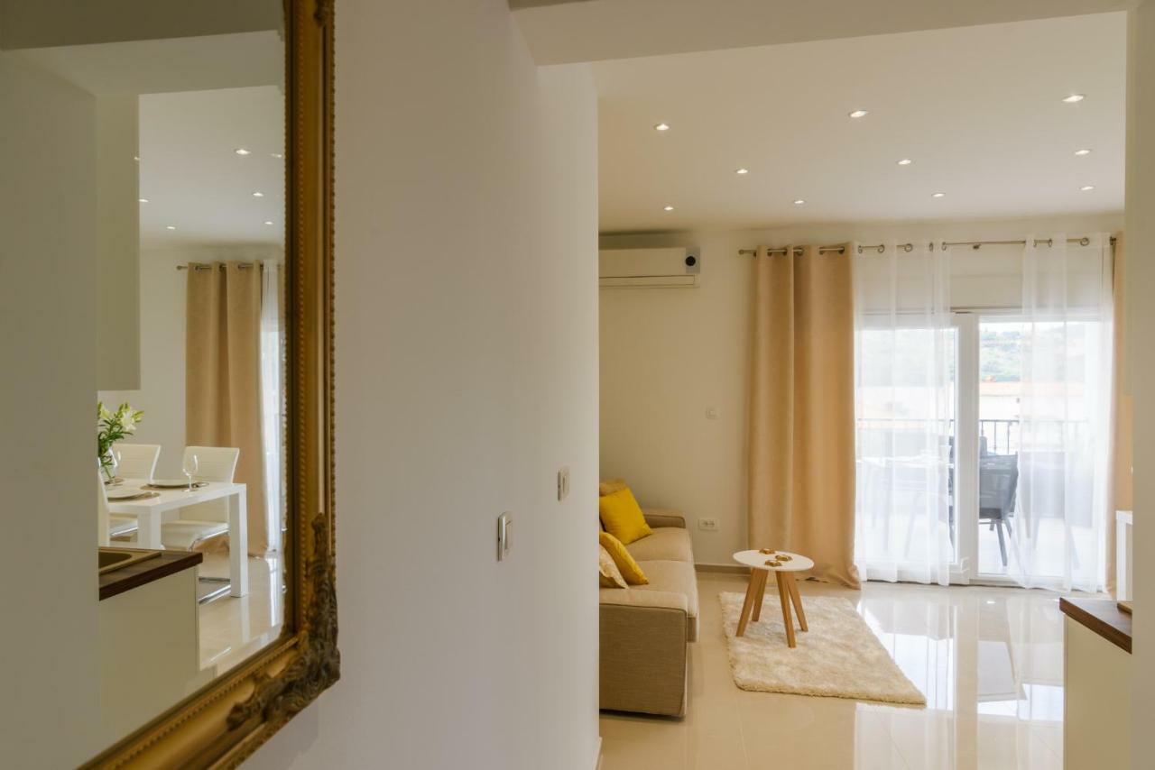 Villa Apartments Aa 1 Trogir Exterior photo